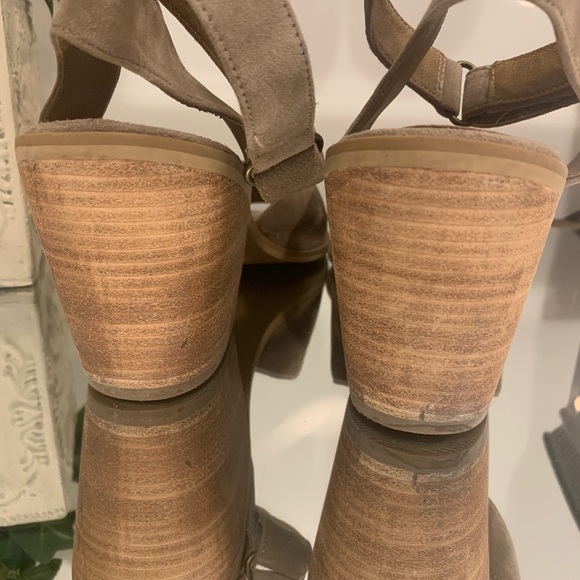 Susina Genuine Leather Sandals - Picture 3 of 6